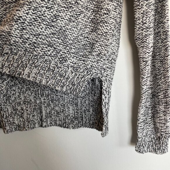 Heathered Cropped Knit Sweater - Picture 3 of 4